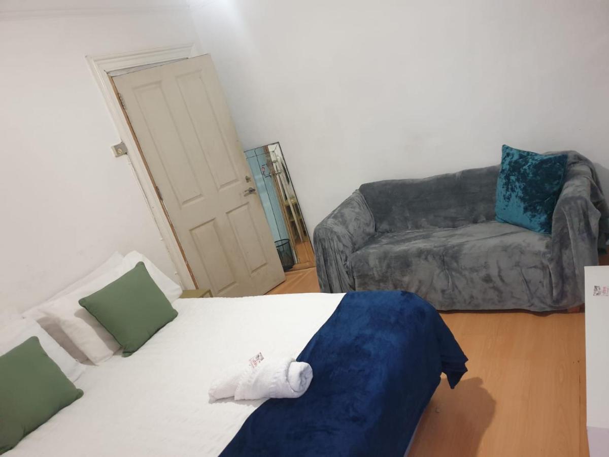 Balham, South London Spacious Guest House F2, 6 Rooms Available Exteriör bild